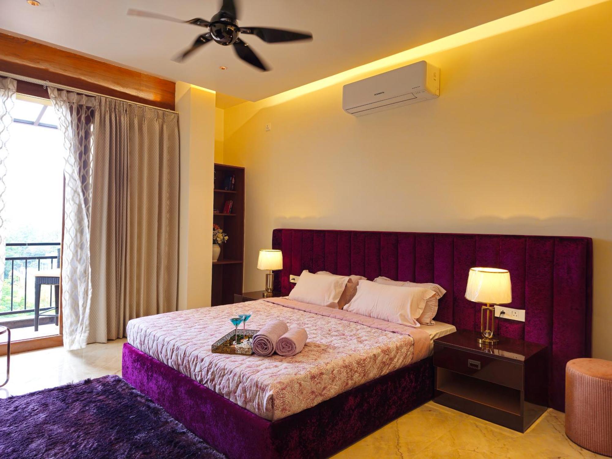 The Pentouz On 100 Feet Road Indiranagar - An Urban Luxury Retreat Apartment Бангалор Екстериор снимка