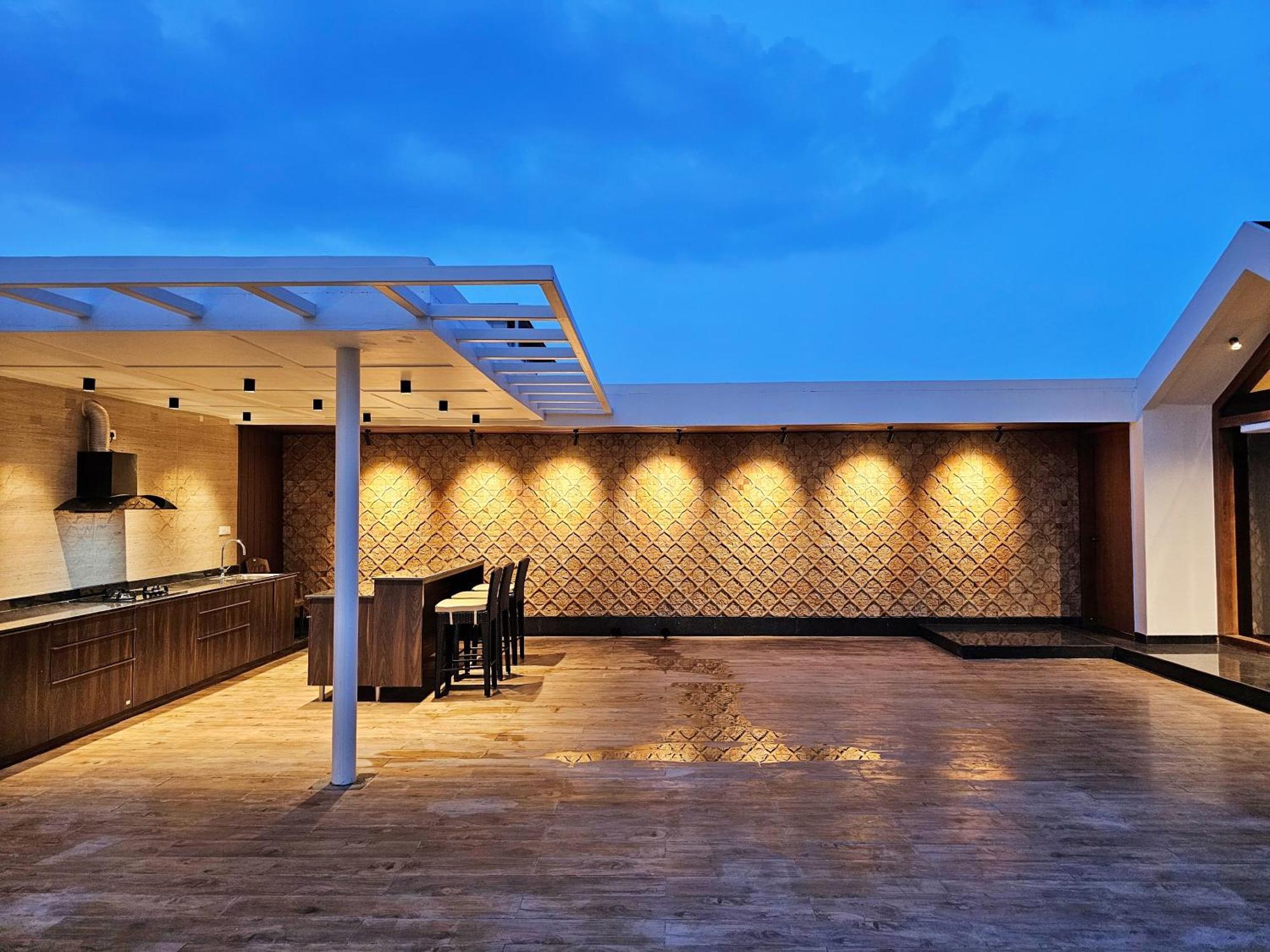 The Pentouz On 100 Feet Road Indiranagar - An Urban Luxury Retreat Apartment Бангалор Екстериор снимка