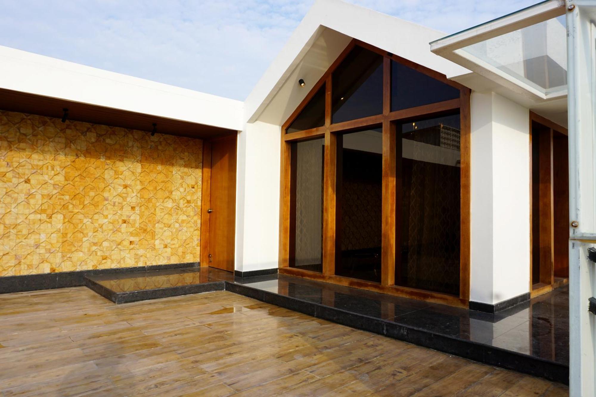 The Pentouz On 100 Feet Road Indiranagar - An Urban Luxury Retreat Apartment Бангалор Екстериор снимка
